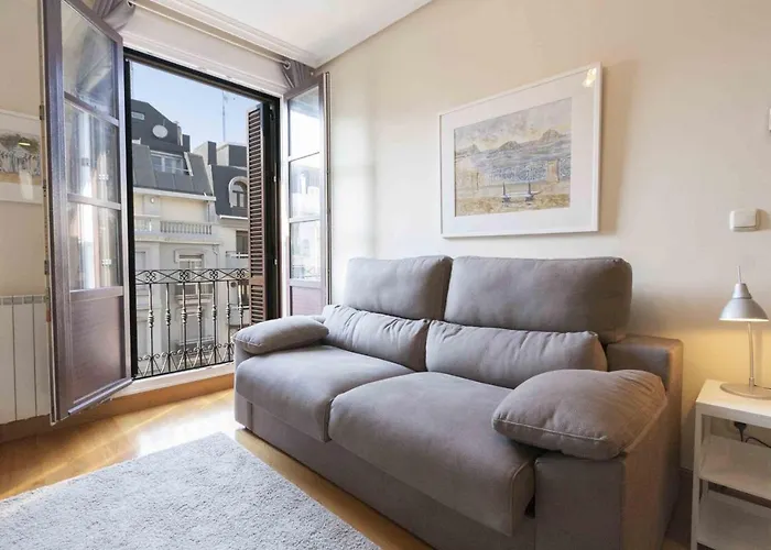 The Collection | Zubieta Apartman *