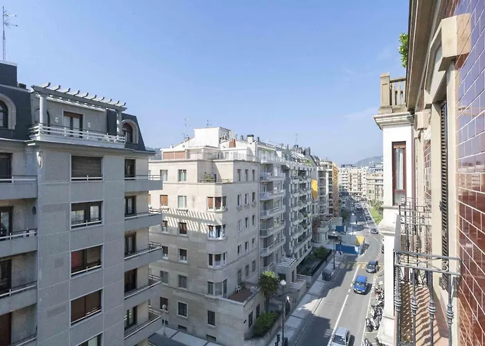 The Collection | Zubieta Apartment *